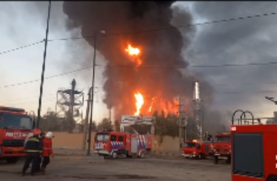 از گسترش حریق در کارخانه گرمسار جلوگیری شد/حادثه دو مصدوم داشت