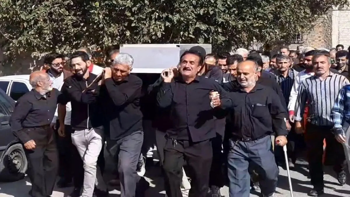 پیکر ۴ تن از جانباختگان گلستانی حادثه معدن طبس تشییع شدند