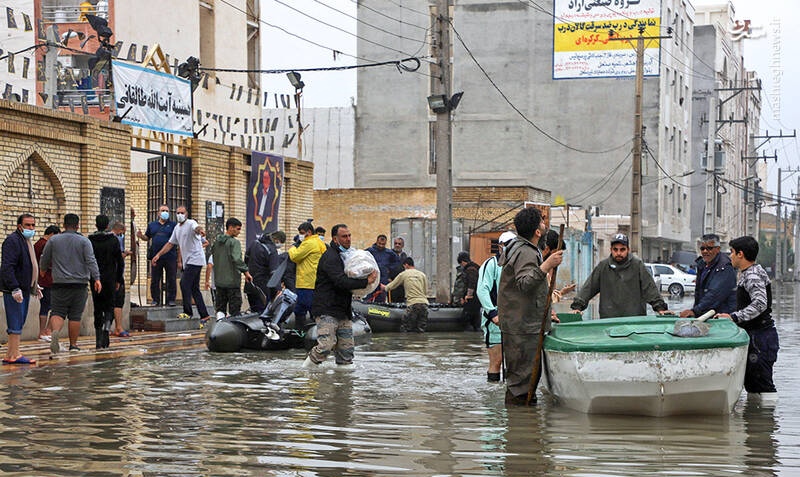 با بارش ۲۰ میلیمتر بارندگی ۲ ساعته، معابر بندر امام به زیر آب می‌رود/آبفا مسئولیت را متوجه شهرداری نمود