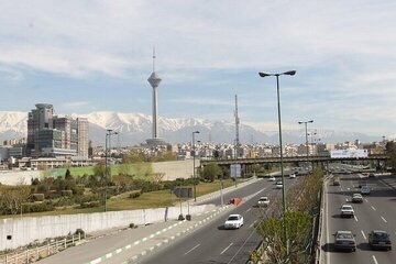باد شدید و گرد وخاک در تهران