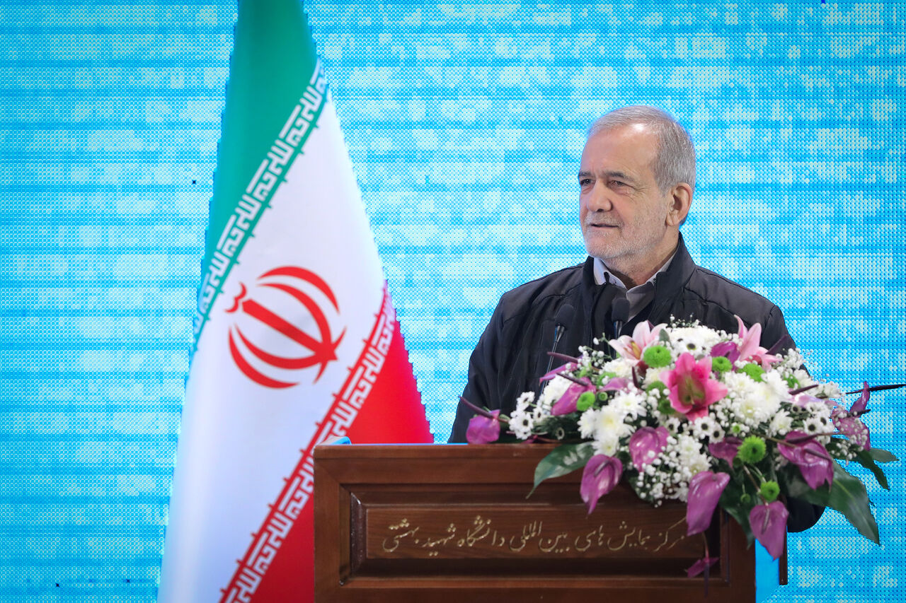 دولت مصمم است تا بستر را برای توسعه همه جانبه استان ایلام فراهم کند