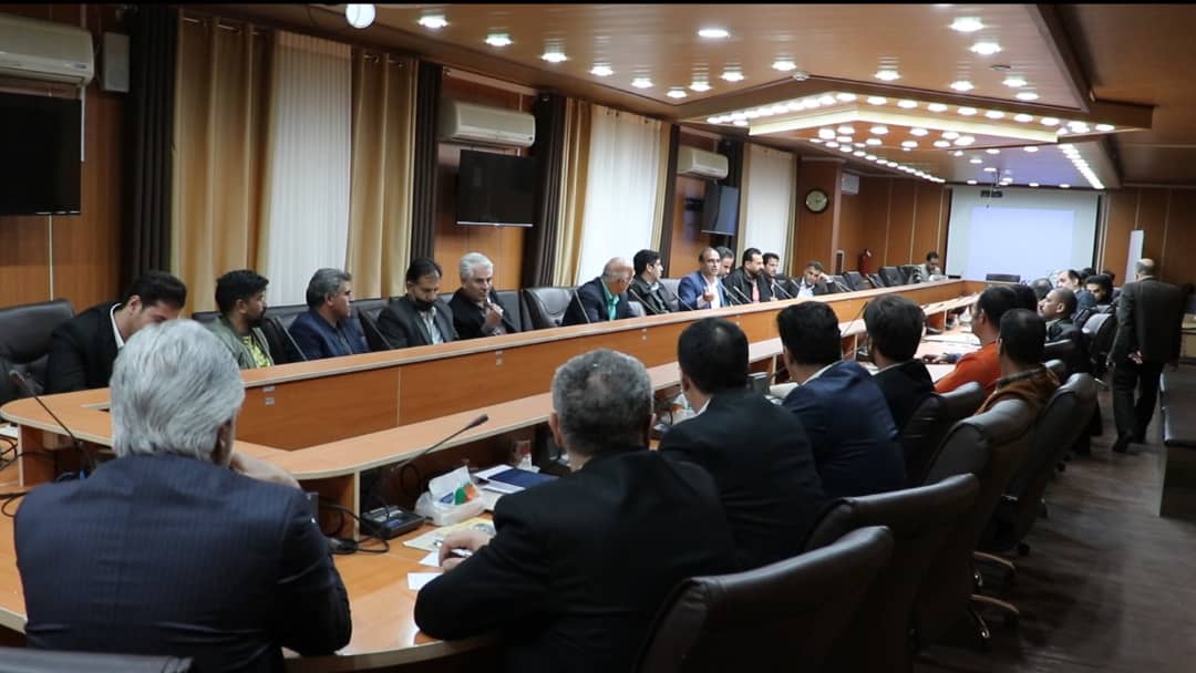 برگزاری یازدهمین نشست هم‌اندیشی روسای شوراهای اسلامی کار لرستان برگزار شد/تاکید بر بازگشت بکار رئیس شورای اسلامی کار قند لرستان