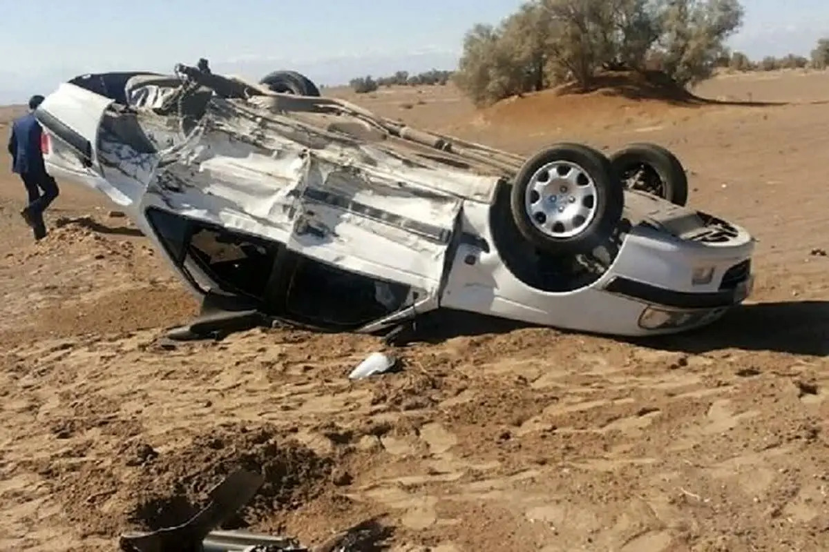 ۱۳ مصدوم در دو واژگونی خودرو در محورهای خوزستان