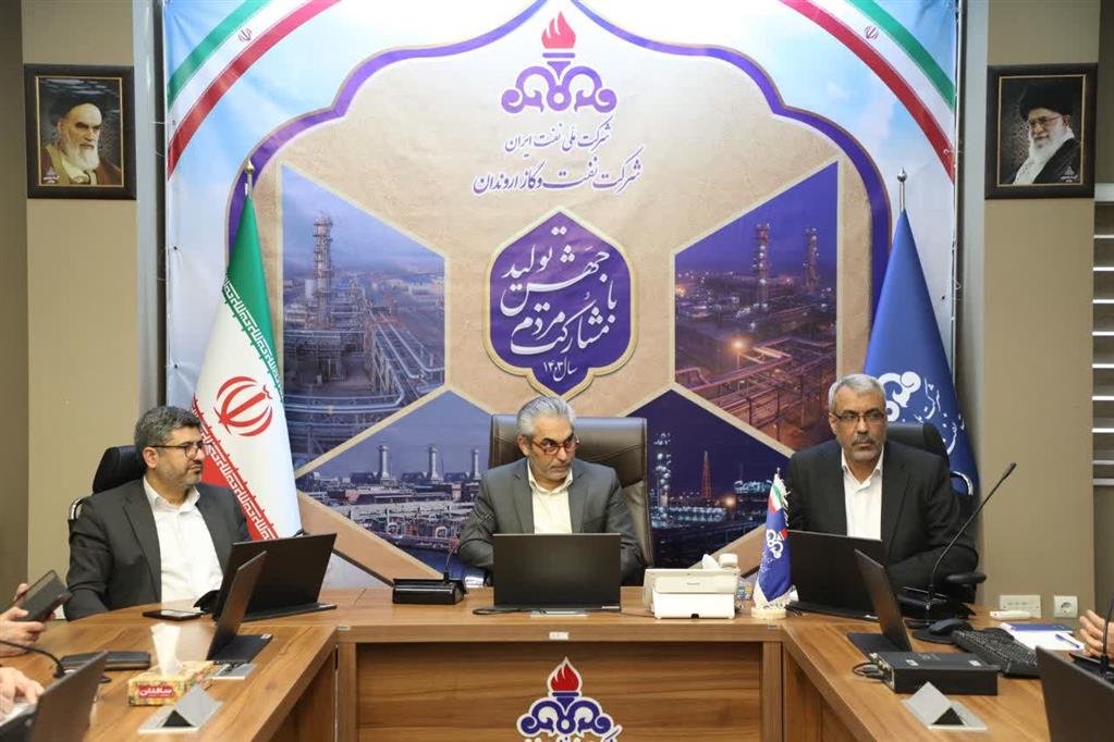 چالش‌ها و اهداف دیجیتال‌سازی میدان نفتی دارخوین بررسی شد/ گام‌های اولیه دیجیتال‌سازی دارخوین برداشته شد