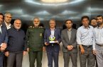 اعطای نشان افتخار اقتصاد مقاومتی به پتروشیمی بوعلی سینا