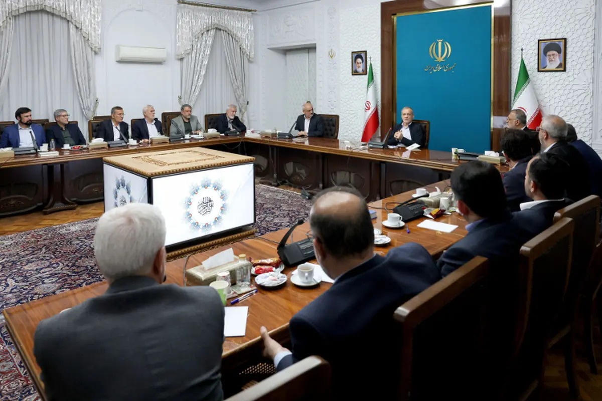 پزشکیان: شهرداری‌ها می‌توانند در نهضت مدرسه‌سازی به کمک دولت بیایند
