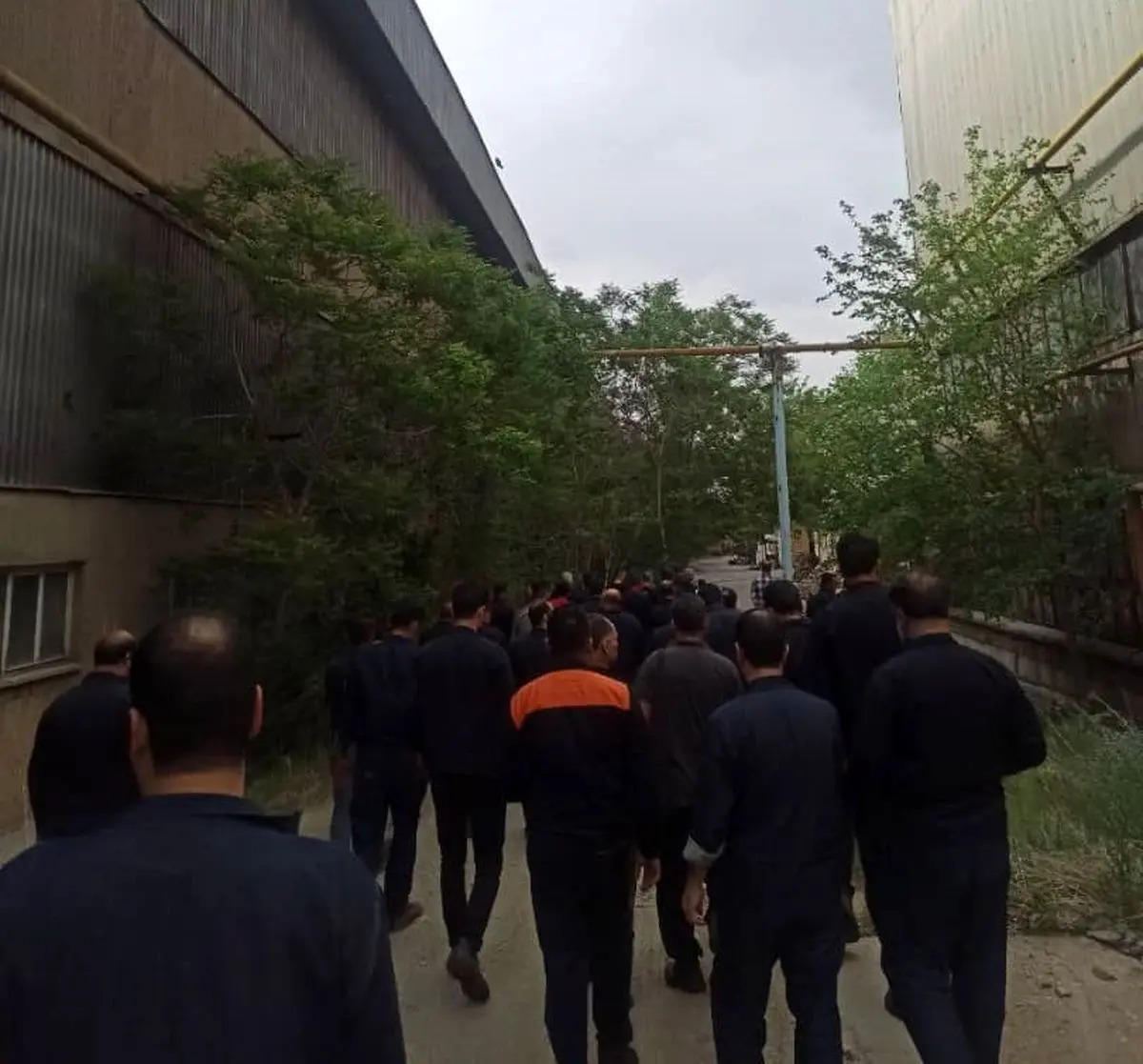 کارگران کارخانه ماشین سازی اراک به وضعیت مطالبات معوقه خود اعتراض صنفی برگزار کردند
