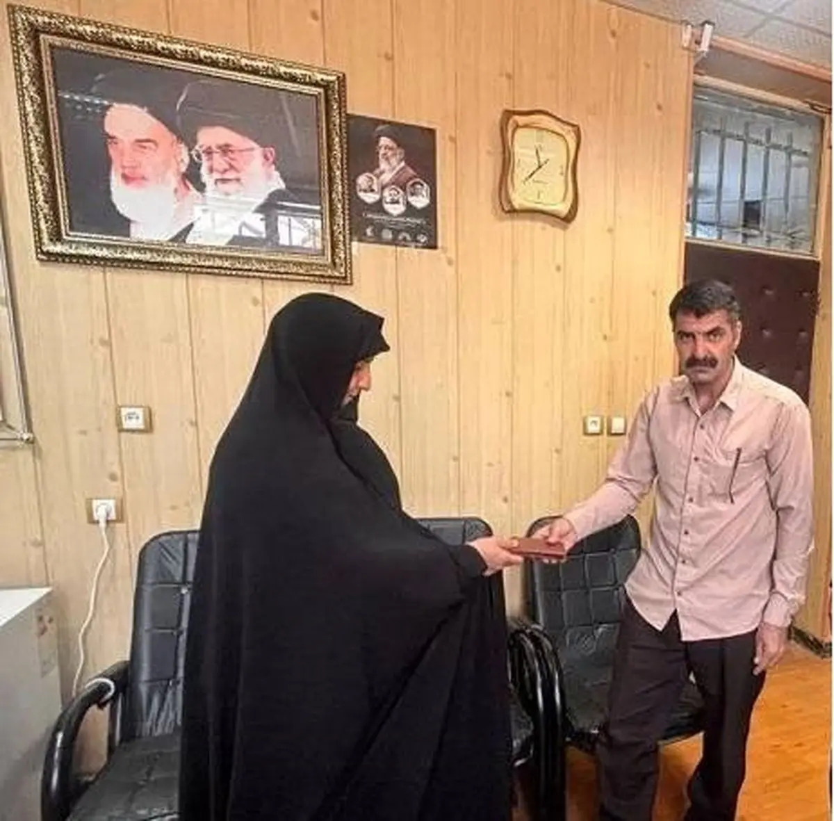 بازگرداندن کیف طلا از سوی کارگر پاکدست شهرداری کرمانشاه