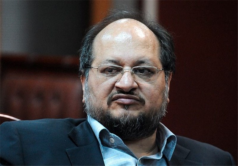 از وزارت کار تا مدیرعامل هلدینگ خلیج فارس؛ آیا شریعتمداری به بخشنامهی صرفهجوییاش پایبند ماند؟