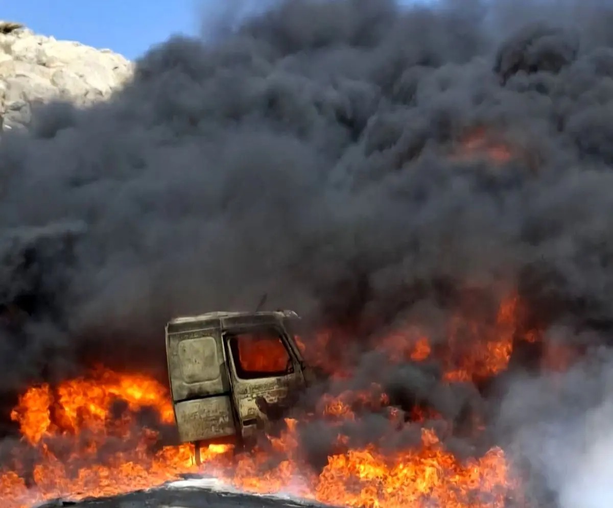 مرگ سه کارگر راننده در لرستان بر اثر آتش گرفتن تانکر سوخت