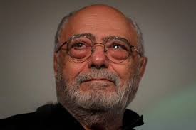 اکبر زنجانپور در بیمارستان بستری شد