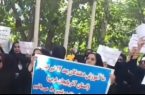 آموزش‌دهندگان نهضت سواد آموزی مقابل وزارت آموزش و پرورش تجمع کردند