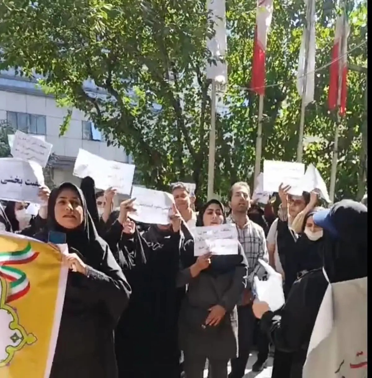 ادامه اعتراض پذیرفتهنشدگان آزمون استخدامی آموزش و پرورش در تهران