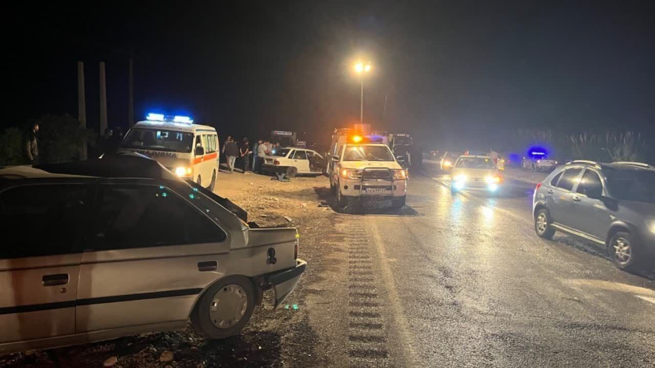 تصادف زنجیره‌ای در گرگان ۱۱ نفر را روانه بیمارستان کرد