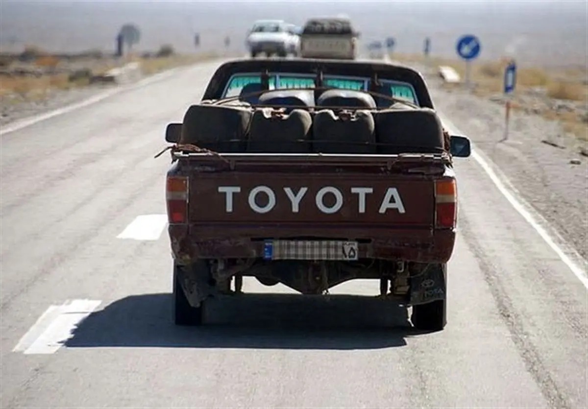 مرگ و مصدومیت دو کارگر سوختبر در حادثه واژگونی خودرو