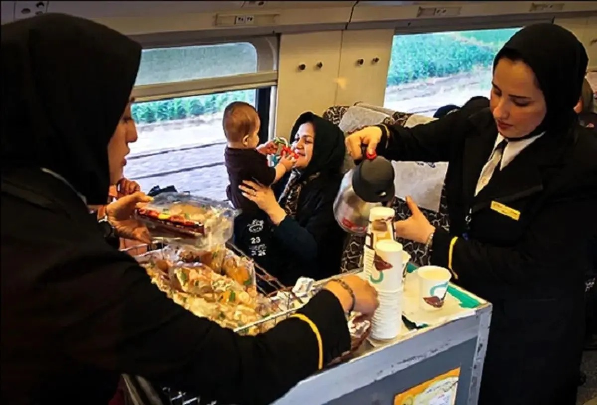 نگرانی کارگران ریل باس از پرداخت نشدن مطالباتشان توسط پیمانکار