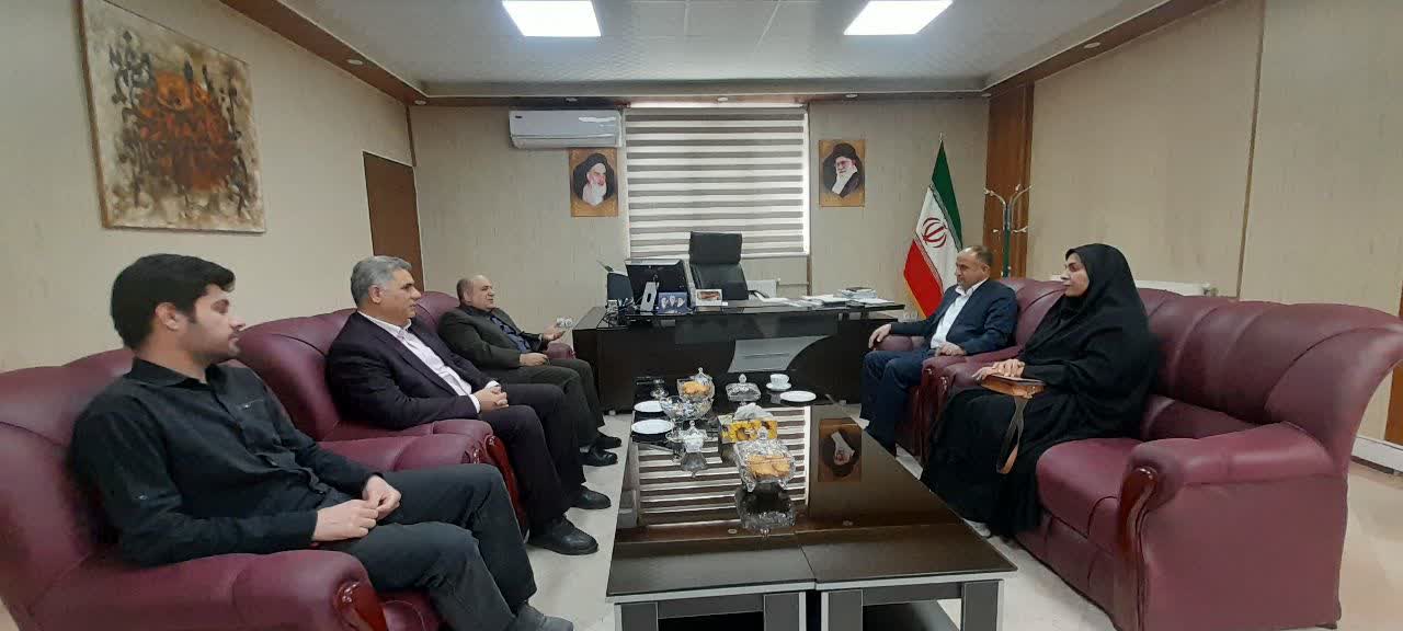 بازگشت بکار کارگران اخراجی اندیشکار فروآلیاژ ازنا/ لزوم تعیین تکلیف شرکت‌های طلوع لرستان و بایر افلاک