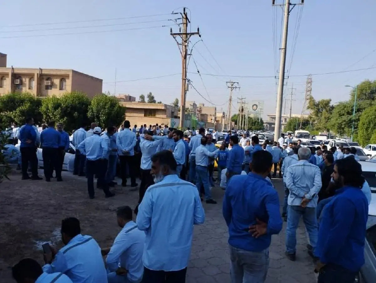 کارگران توزیع برق اهواز تجمع کردند