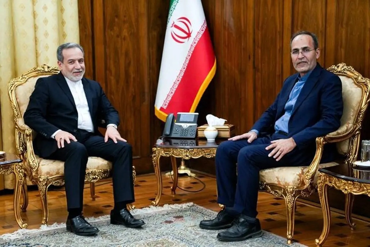 تاکید عراقچی بر ضرورت گسترش مناسبات اقتصادی بین ایران و لیبی