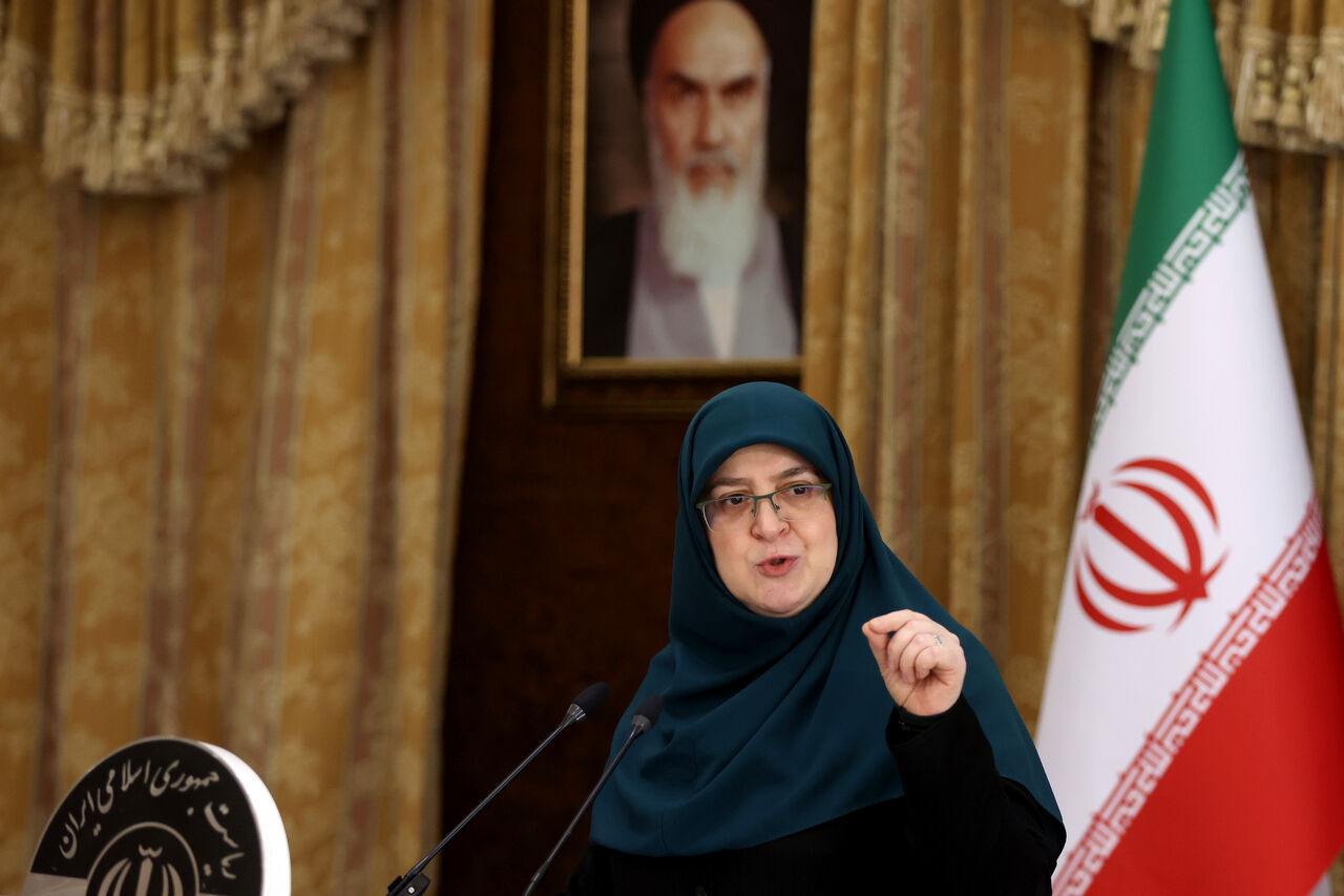 ۷۰۰ کیلوگرم شمش طلای استاندارد وارد کشور شد/ حراج شمش به زودی