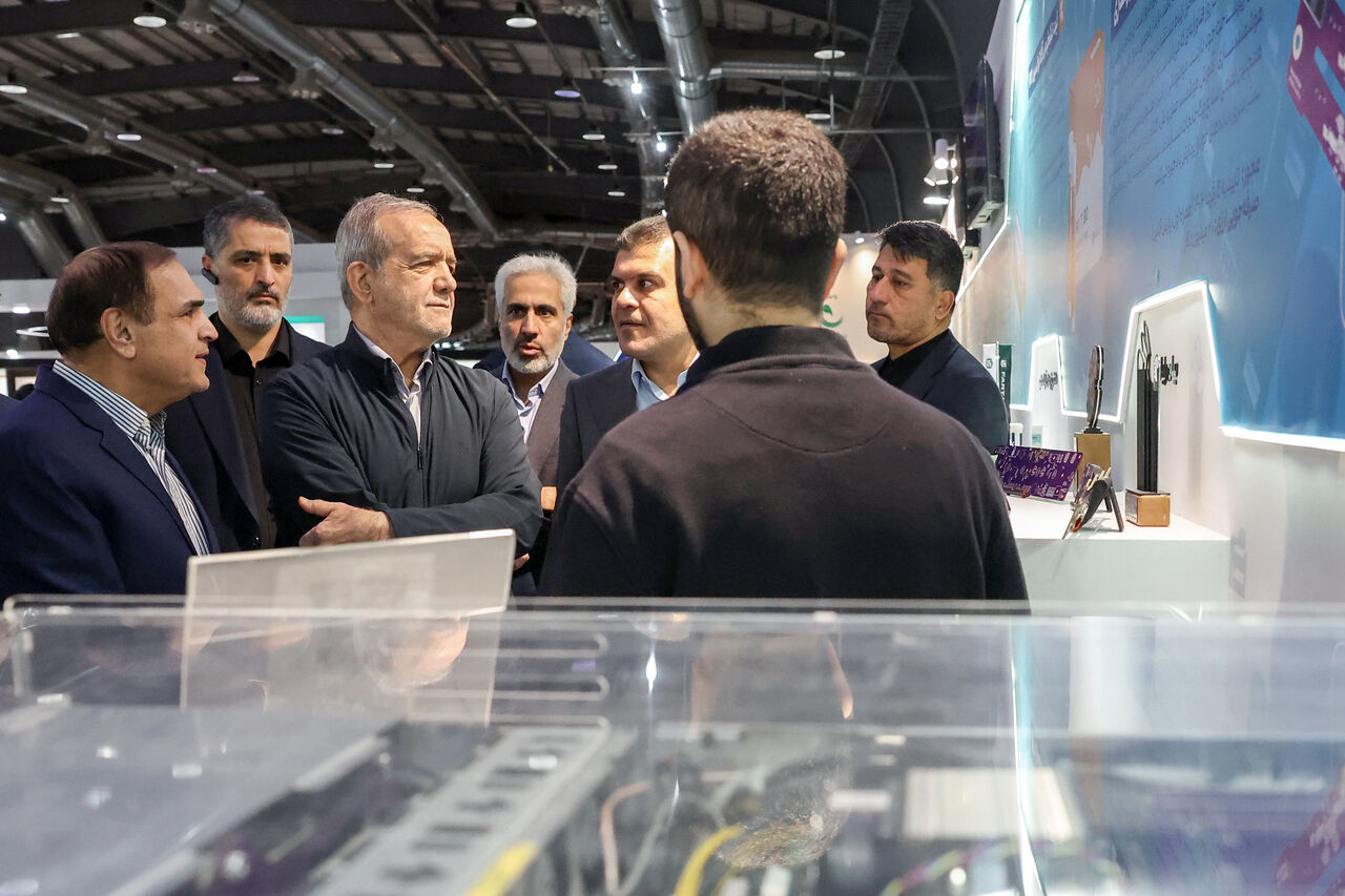 رئیسجمهور: باید نسبت به ارتقای کیفیت محصولات فناورانه اقدام کنیم