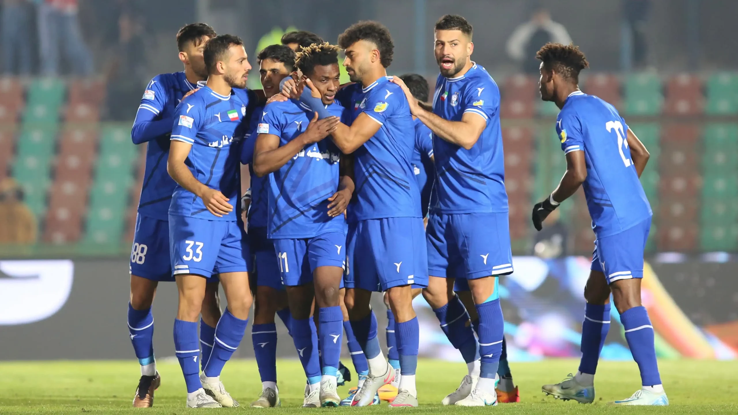 غائبین استقلال در دیدار حساس برابر الوحدات