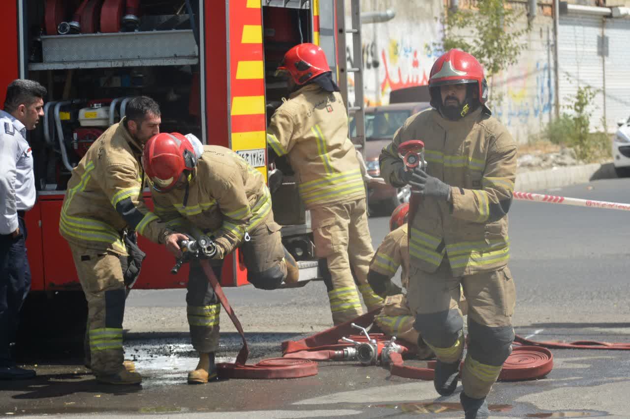 آتش سوزی در کرج با مصدومیت ۲ نفر همراه شد