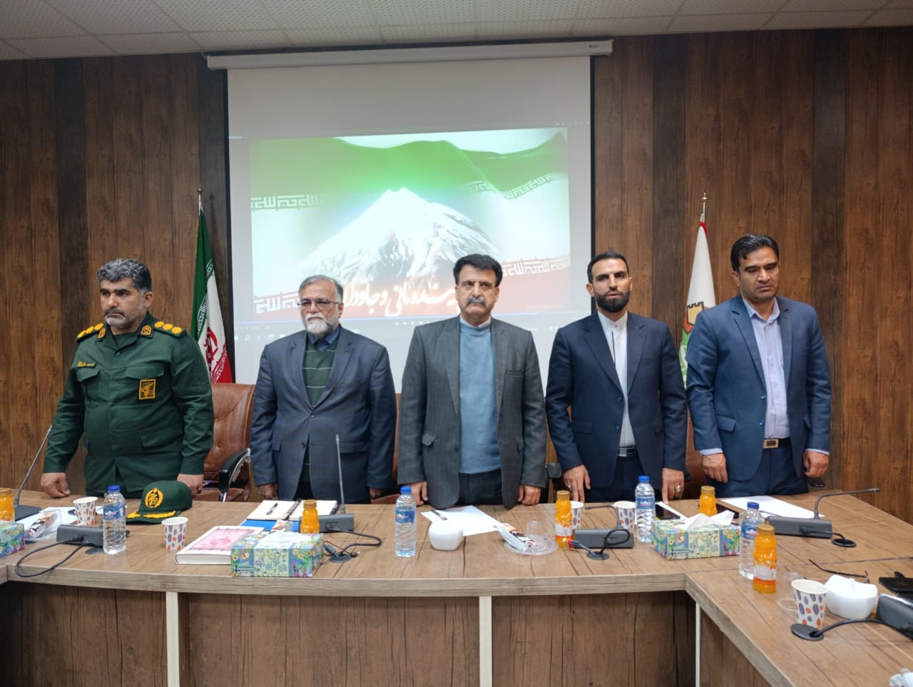 هفتمین نشست ماهیانه هماندیشی روسای شوراهای اسلامی کار استان لرستان برگزار شد