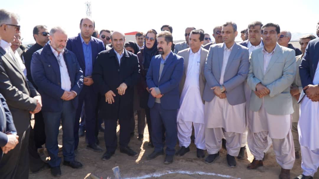 آغاز عملیات اجرایی دو نیروگاه خورشیدی در شرقی‌ترین نقطه‌ی کشور