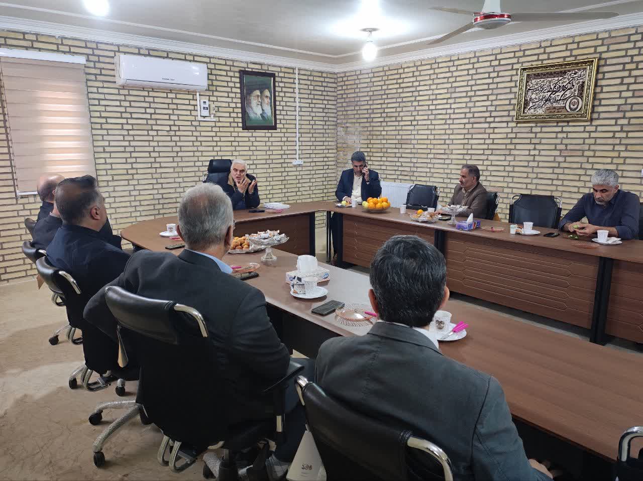 نشست و بررسی مشکلات  واحدهای تولیدی معدنی غرب گلستان برگزار شد