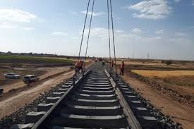 بازدید وزیر راه و شهرسازی از عملیات احداث خط دوم راه آهن زنجان به قزوین