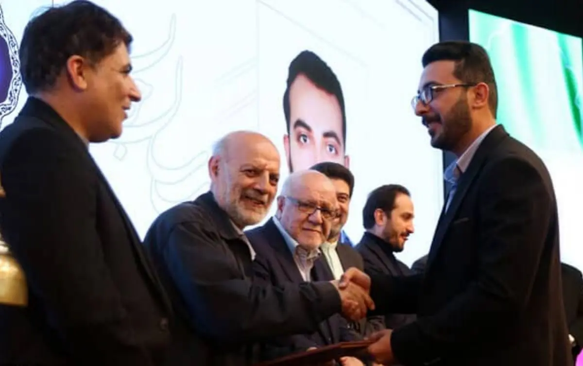 برگزاری آیین اختتامیه پنجمین جایزه کتاب سال جوانان با حضور دبیرکل خانه کارگر