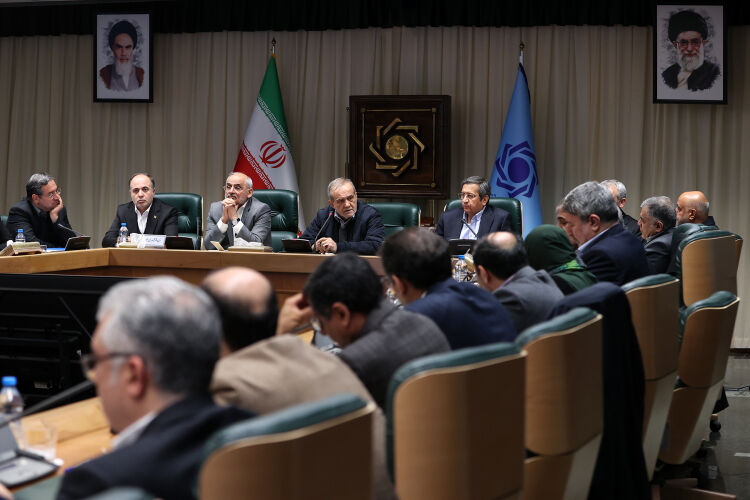 دستور پزشکیان برای رفع موانع اجرایی تفویض اختیارات استانداران مرزی