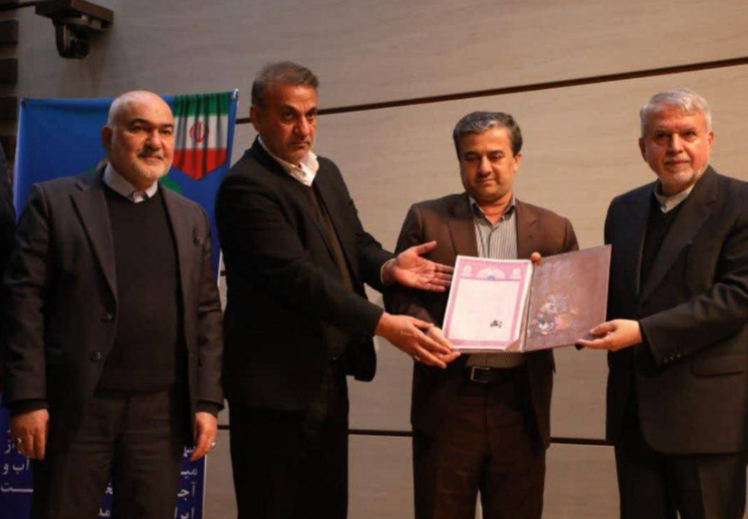 سند مالکیت کاخ آپادانا و موزه میراث فرهنگی شوش اهدا شد