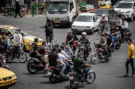 نداشتن کلاه ایمنی در صدر تخلفات موتورسواران تهرانی