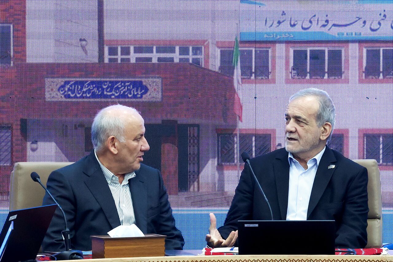 پزشکیان: ایران ما نباید از کشورهای دیگر عقب بماند/ اراده، راه عبور از موانع