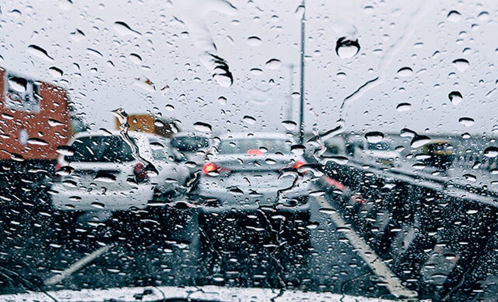برف و باران در محورهای شمالی همراه با مه‌گرفتگی در ارتفاعات