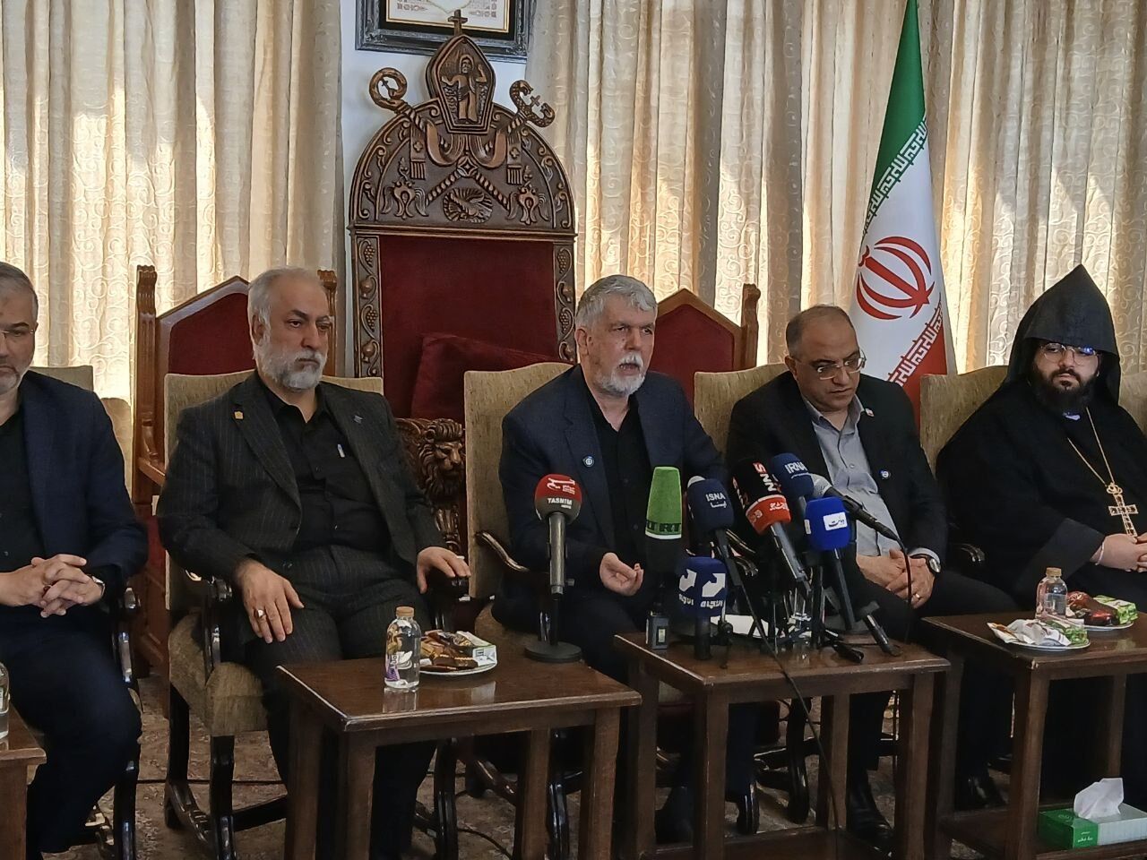 وزیر فرهنگ: رهبر شهید عزت ایران را در مسیر عقلانیت می‌خواست