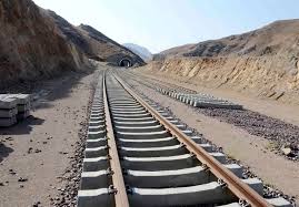 آغاز عملیات بازسازی پل ریلی تخریب شده در تجاوز اخیر در قم